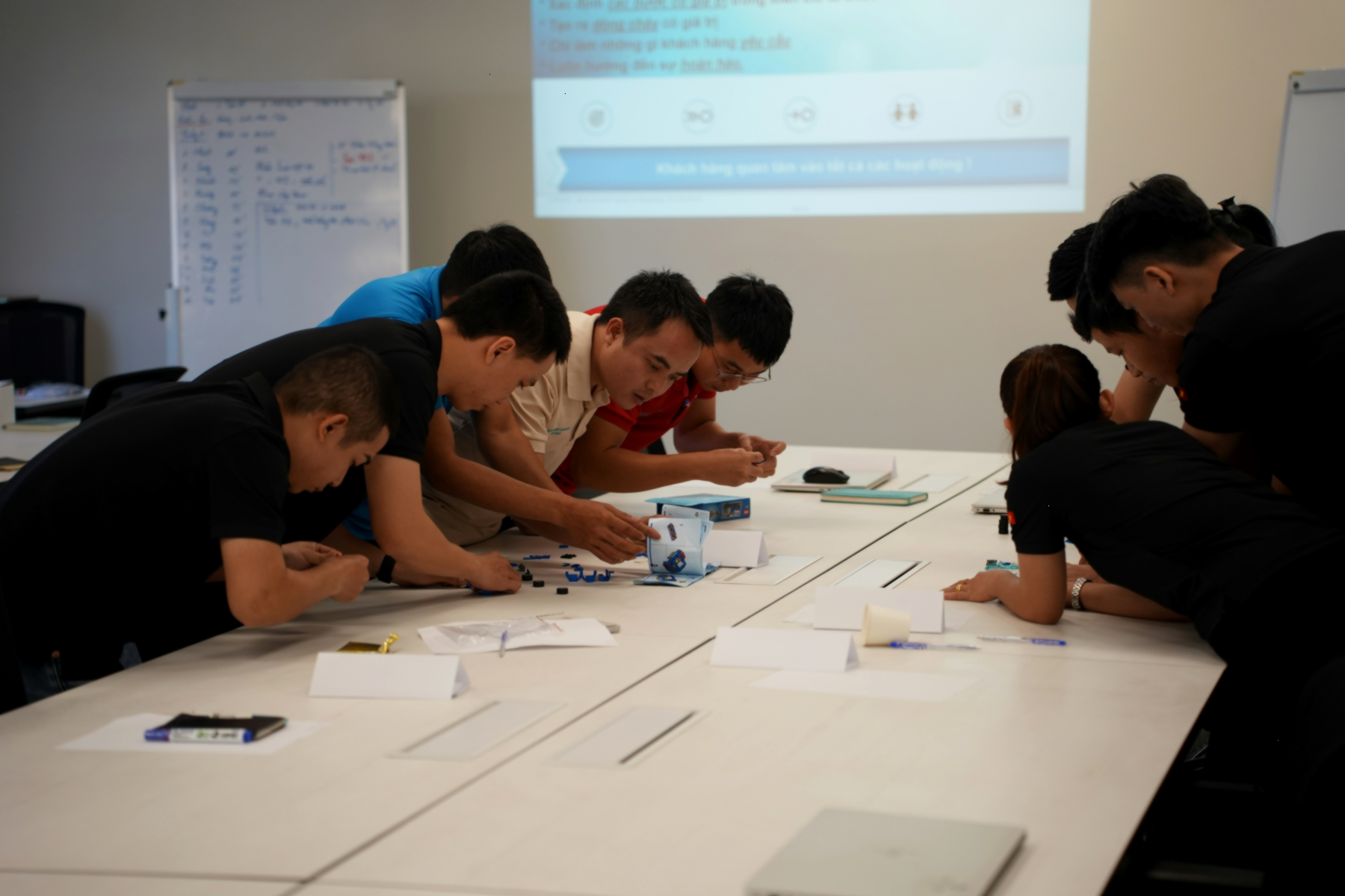 professional Q&A session, expert consultation, knowledge sharing meeting